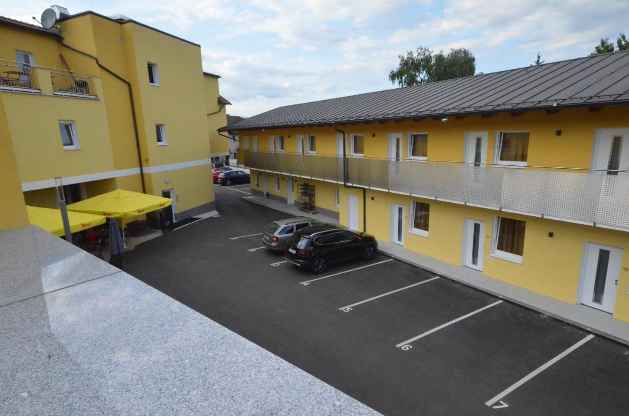 Отель Wartmannstetterhof Wartmannstetten Экстерьер фото
