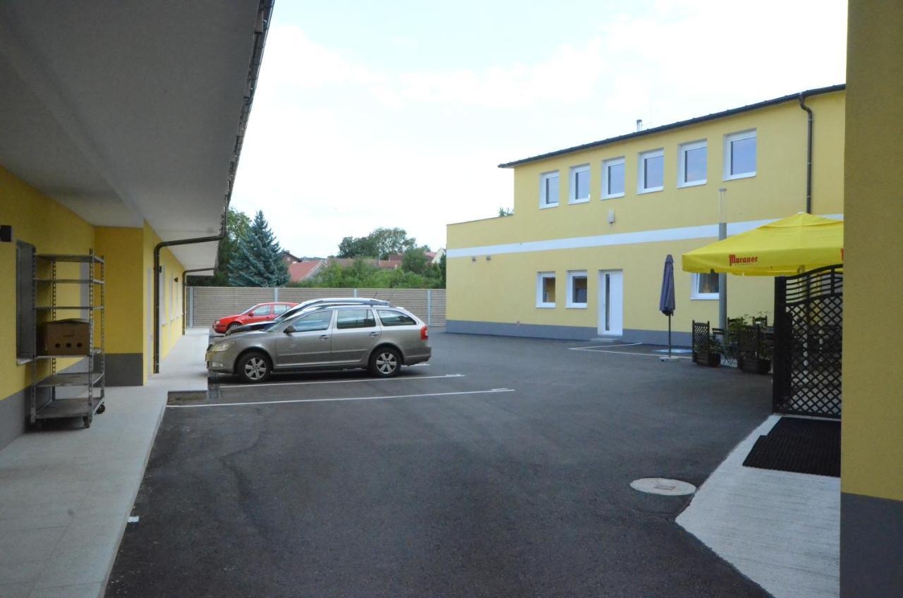 Отель Wartmannstetterhof Wartmannstetten Экстерьер фото